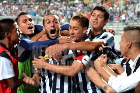 03 de Mayo en ALianza Lima [Mauro Guevgeozian]