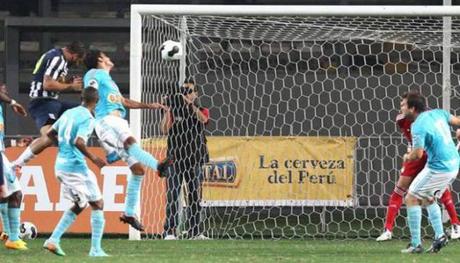 03 de Mayo en ALianza Lima [Mauro Guevgeozian]