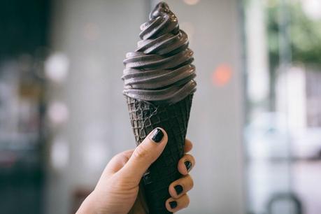 Bye bye, batidos de unicornio. Hola, helados para góticos