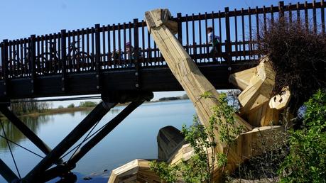 Este artista construye impresionantes gigantes con madera reciclada a las afueras de Copenhague