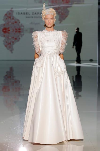 Isabel Zapardiez nos invitar a viajar a un Japón lleno de emociones con su nueva colección para novias 2018