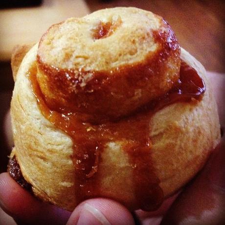 Mini hojaldres rellenos de arequipe