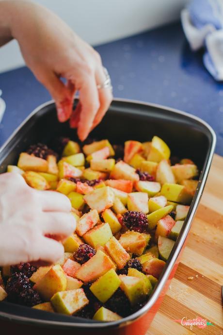 Crumble de manzanas y moras