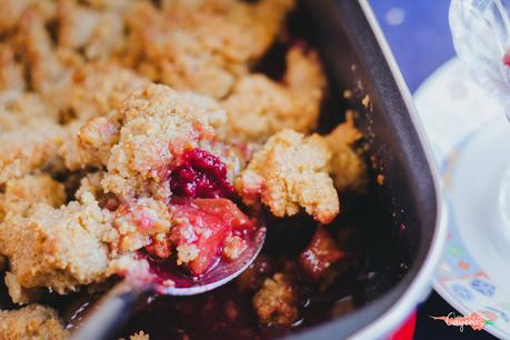 Crumble de manzanas y moras