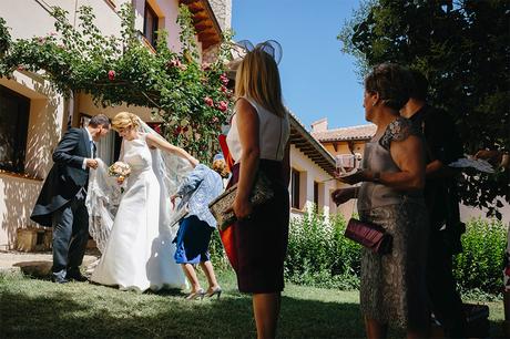 entrada-cocotel-novios-fotografia-boda-teruel