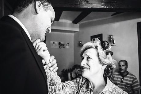 mirada-madre-hijo-fotografia-boda-teruel