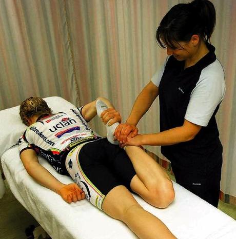 ¿La terapia física puede disminuir el dolor en la bicicleta?