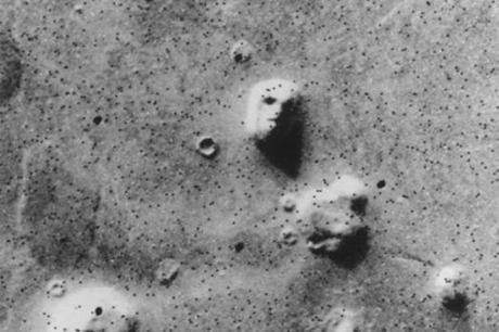 Proponen buscar restos de civilizaciones #alienígenas en el Sistema Solar