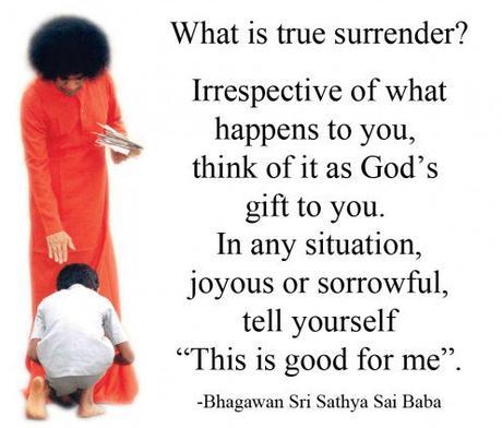 ¿Qué es la entrega? hermosa respuesta y la analogía por Sri Sathya Sai Baba