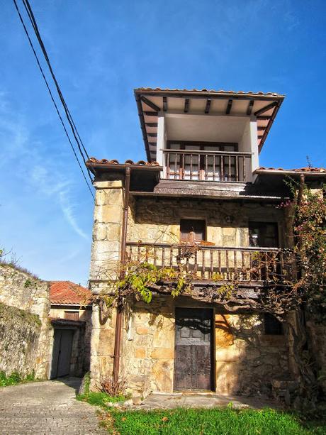 De Buelna a Pimiango (Senda costera por Cobijeru , El Pindal y Monasterio de Tina)