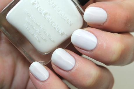 ESMALTES DE UÑAS GRAFTOBIAN | opinión y review white night graftobian swacth