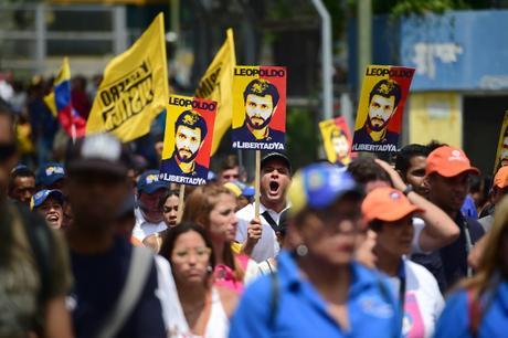 Venezuela recrudece violencia y saqueos Venezuela recrudece violencia y saqueos