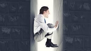 Sencillas interpretaciones sobre soñar con claustrofobia. Sencillas interpretaciones sobre soñar con claustrofobia.