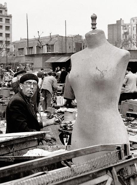 Los Encantes Barcelona 1957 Arena Y Mar Miserachs
