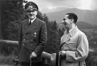 Hitler y Goebbels, tan felices ellos.