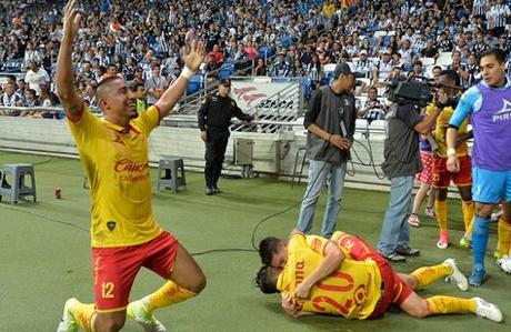 Monterrey 1-2 Monarcas Morelia y se salva del descenso