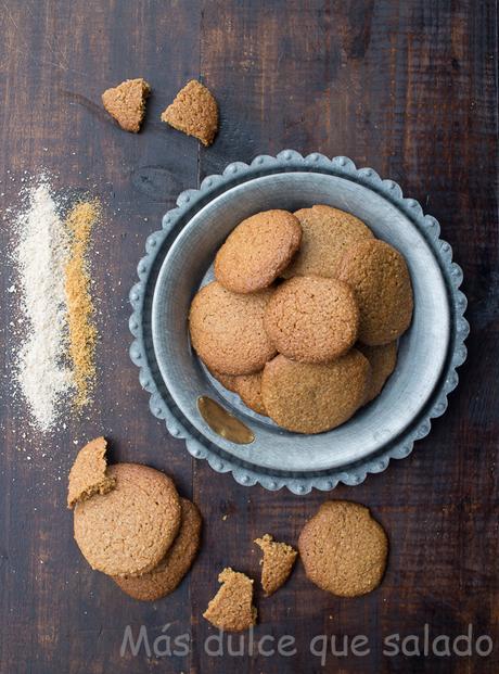 Galletas de harina de avena, espelta y panela