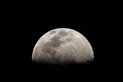 El lado oculto de la luna — Anthony O'Neill