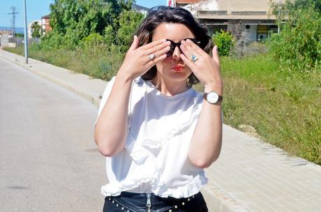 Falda polipiel bordada