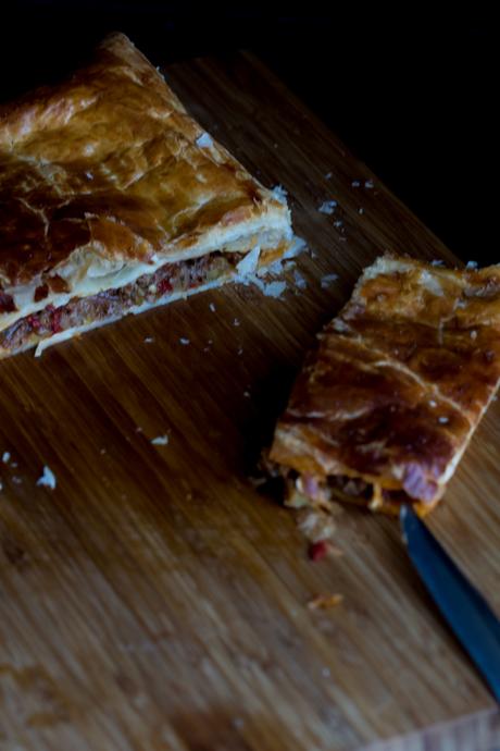 EMPANADA DE CARNE- DE HOJALDRE