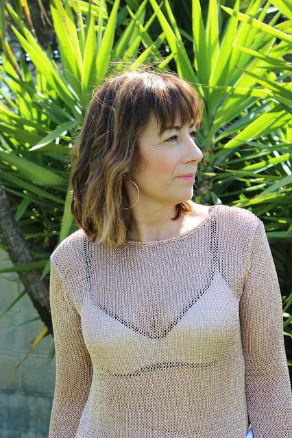 MIS LOOKS - FALDA PLISADA CON TRANSPARENCIAS