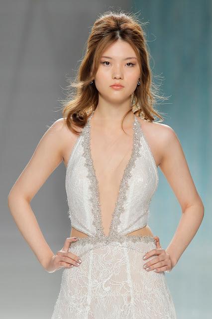 Galia Lahav con su colección Victorian Affinity consigue la máxima expresión del lujo en vestidos de novia visto en la Barcelona Bridal Week