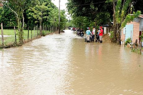 COE coloca bajo alerta a 18 provincias por sistema frontal que viene al país.