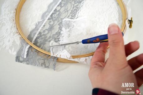 3 ATRAPASUEÑOS DIY CON AROS DE BORDAR, ENCAJES Y POMPONES DE LANA 3 ATRAPASUEÑOS DIY CON AROS DE BORDAR, ENCAJES Y POMPONES DE LANA