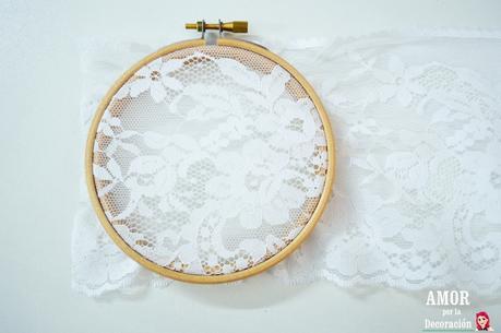 3 ATRAPASUEÑOS DIY CON AROS DE BORDAR, ENCAJES Y POMPONES DE LANA 3 ATRAPASUEÑOS DIY CON AROS DE BORDAR, ENCAJES Y POMPONES DE LANA