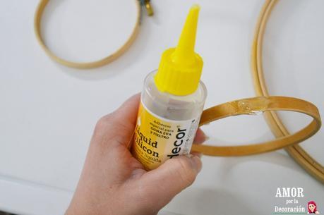 3 ATRAPASUEÑOS DIY CON AROS DE BORDAR, ENCAJES Y POMPONES DE LANA 3 ATRAPASUEÑOS DIY CON AROS DE BORDAR, ENCAJES Y POMPONES DE LANA