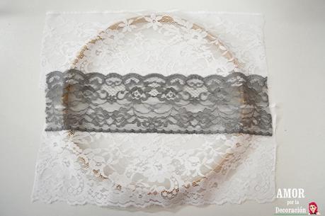 3 ATRAPASUEÑOS DIY CON AROS DE BORDAR, ENCAJES Y POMPONES DE LANA 3 ATRAPASUEÑOS DIY CON AROS DE BORDAR, ENCAJES Y POMPONES DE LANA