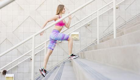 Ejercicios de fuerza en escaleras para ciclistas
