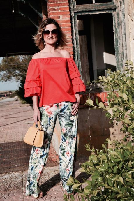 Tropical vibes palazo-tropical-verano-abullonada-naranja-hombros-al-aire