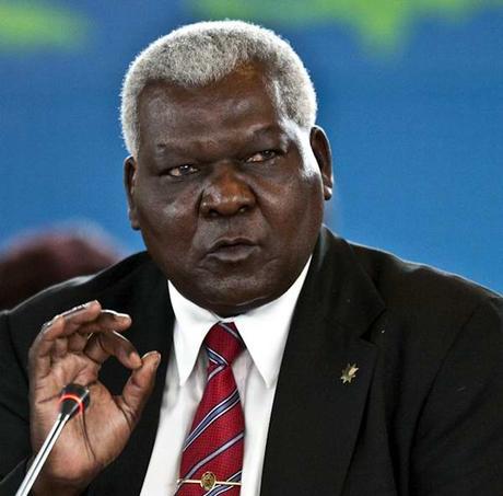 ¿Soportaría Raúl Castro hasta el 2021 en el poder?