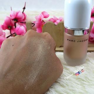 Dew Drops Coconut Gel Highlighter de Marc Jacobs