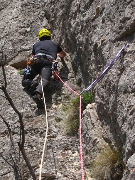 escalando en Montserrat, vía Funcio Clorofílica