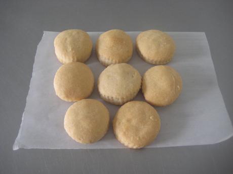 MANTECADOS HOJALDRADOS DE MASA DE PAN