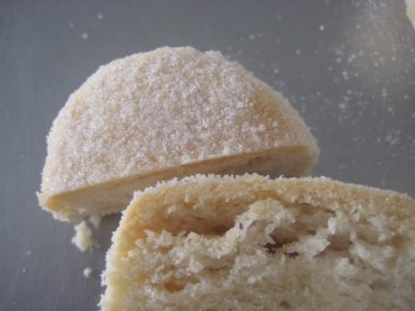 MANTECADOS HOJALDRADOS DE MASA DE PAN