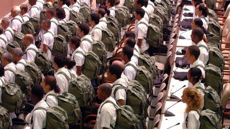 En Honduras No quieren médicos cubanos En Honduras No quieren médicos cubanos