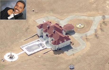 Creflo Dollar: su humilde mansión