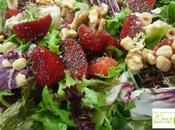 Ensalada verde vinagreta fresas