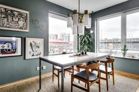 Tonalidades de gris en el salon sillas de madera para el comedor