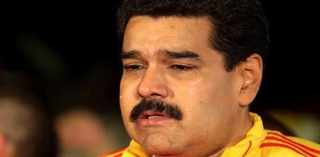 #UltimaHora Maduro negocia su salida, cada vez con menos palancas de poder  #Venezuela