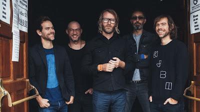 The National regresan con 'The system only dreams in total darkness'