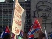 puede tapar desfile miles personas Cuba infeliz bandera? FOTOS #Cuba #CubaEsNuestra