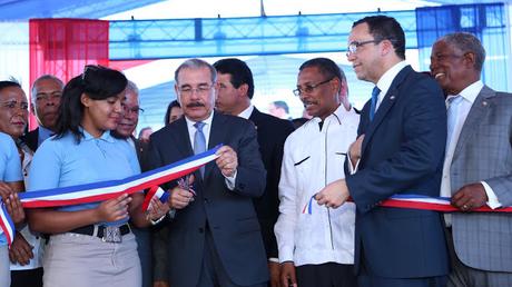 Danilo inaugura escuelas de tanda Extendida en Bahoruco.