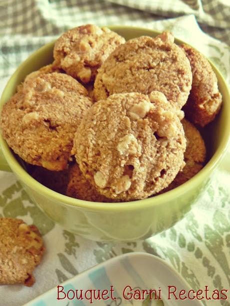 Cookies de avena, coco y chocolate blanco