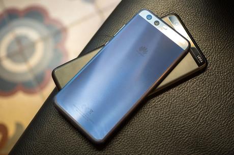 Un cargador de Huawei P10 ardió en llamas tras sólo 2 usos