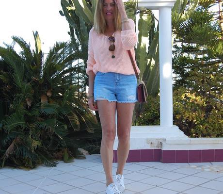 uNA dE sHORTS #nOUNIFORMES