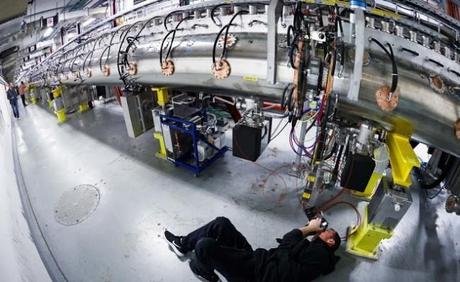 #CERN inauguró nuevo acelerador de partículas ayudará a aclarar misterios  #tecnologia